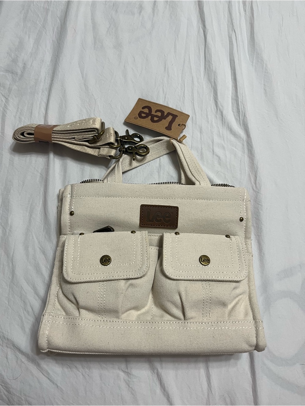 Lee tote